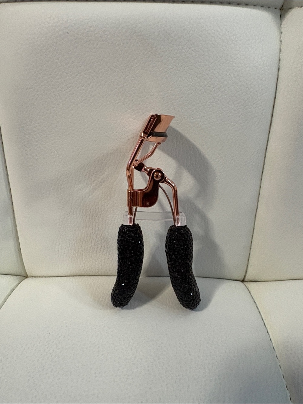 Rose Gold Eyelash Curler with Black Glitter Handles